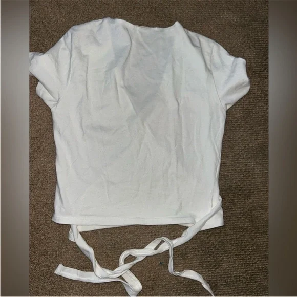 🍒6 items for $30🍒 Brandy Melville White Wrap Tee - Picture 4 of 4